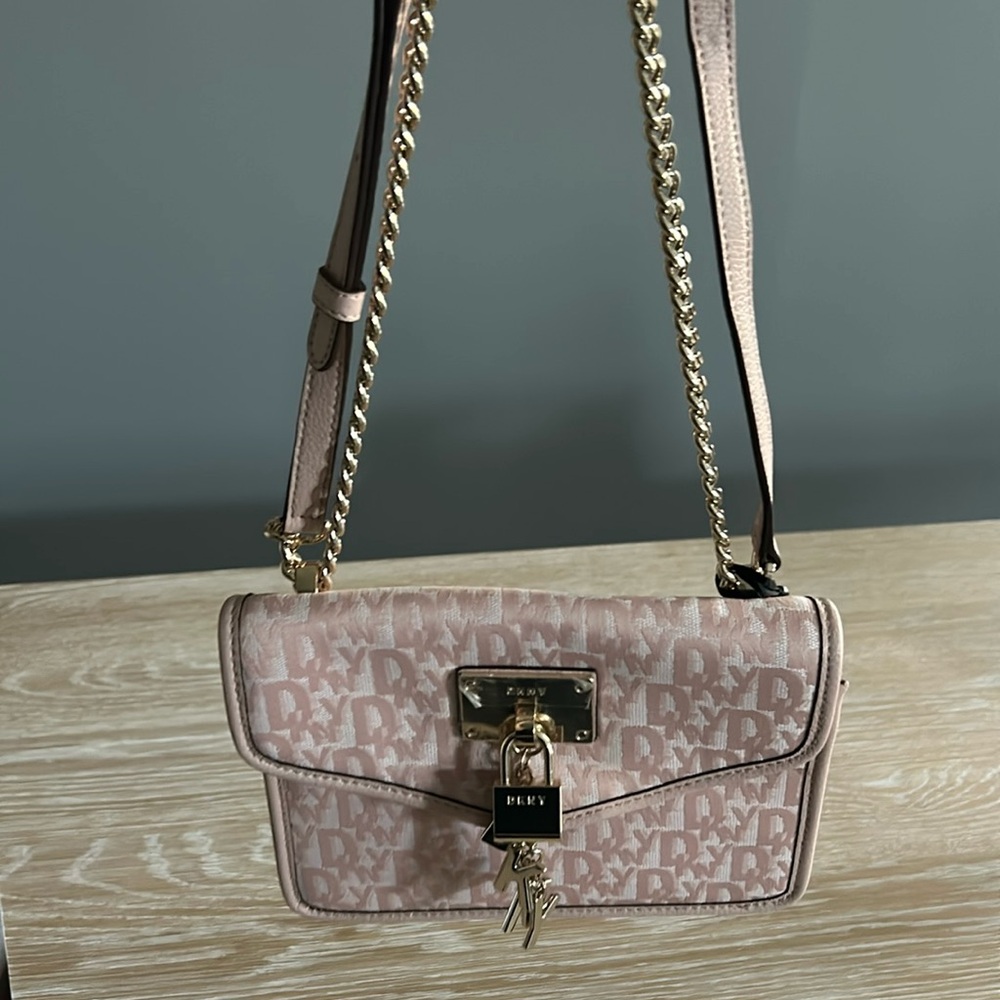 NWT DKNY Sm Pink Logo Elissa Bag